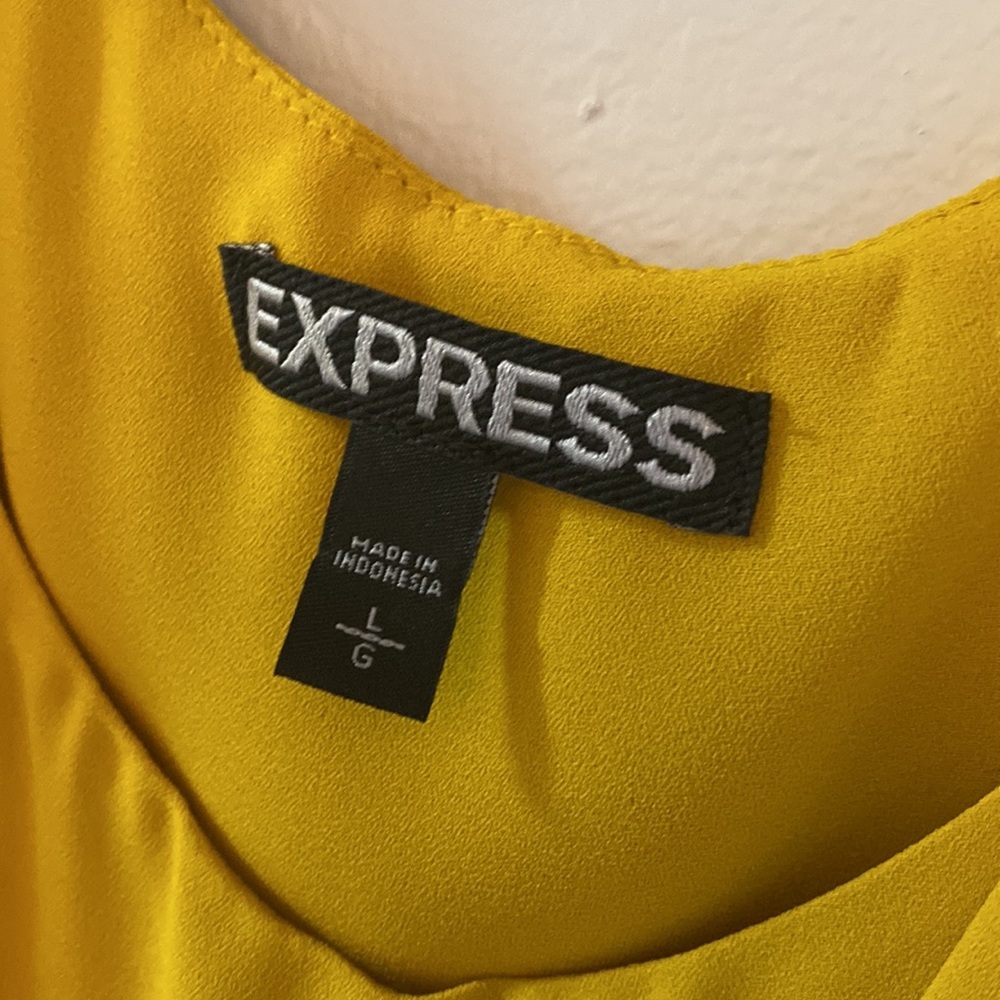Gold dress - Express, cut out back - Picture 2 of 3